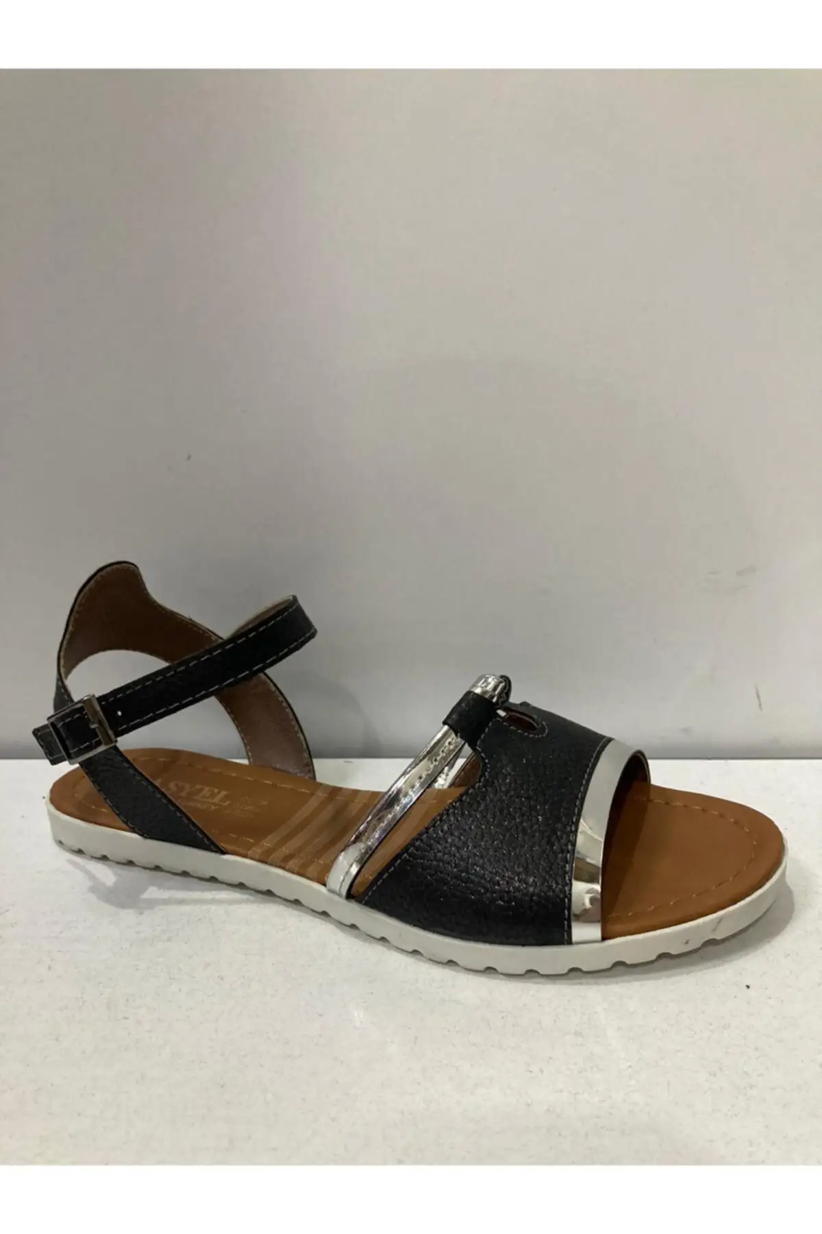 

Сандалии женские легкие из дышащего материала, Повседневная пляжная обувь, черные, серебристые, лето 2022