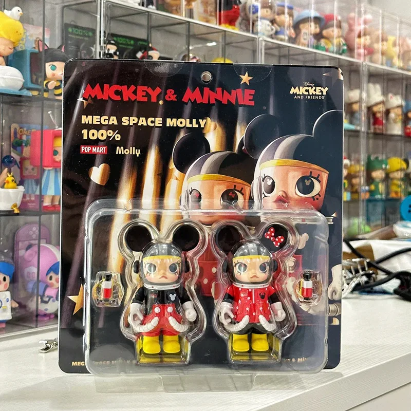 Фигурка героя из мультфильма Молли 100% 400%