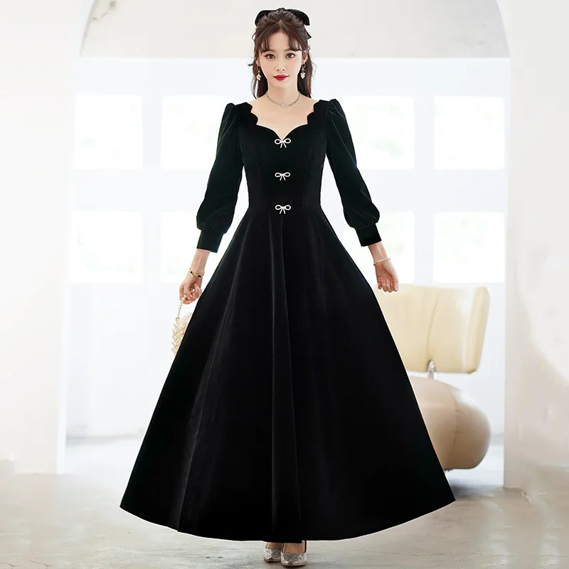 

Beauty-Emily Vintage Black A Line Prom Dress Sweetheart Long Sleeve Simple Prom Party Gowns with Bow Floor Length Cocktail Gowns