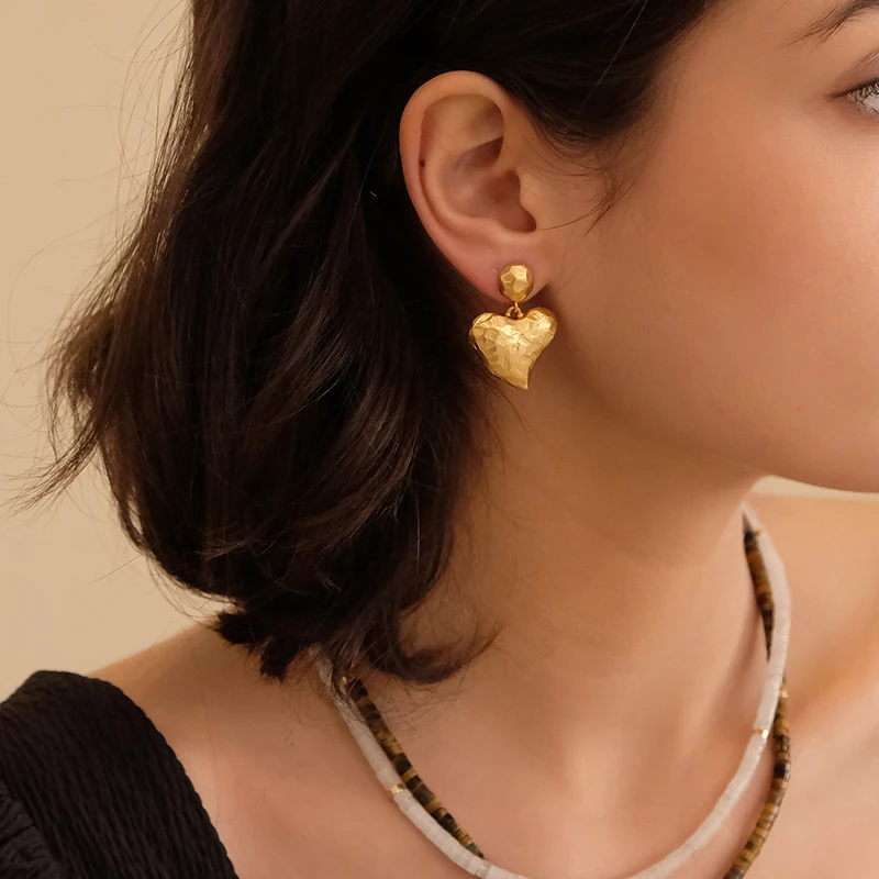 

Timeless Wonder Vintage Faceted Heart Stud Earrings for Women Designer Jewelry Ins Hiphop Fashion Korean Prom Date Gift Top 4324