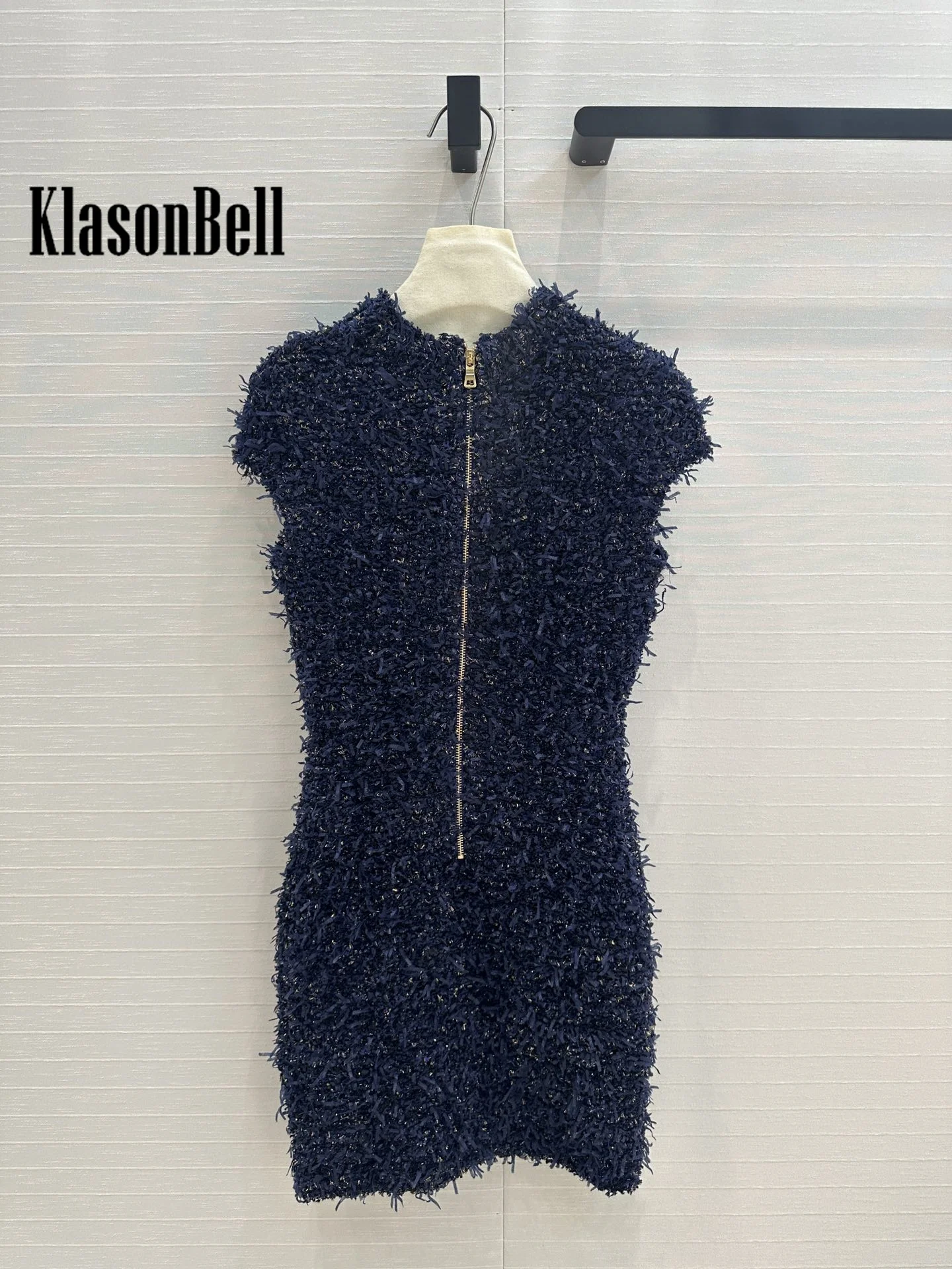 11.28 KlasonBell Шикарное элегантное яркое шелковое трикотажное платье с золотыми