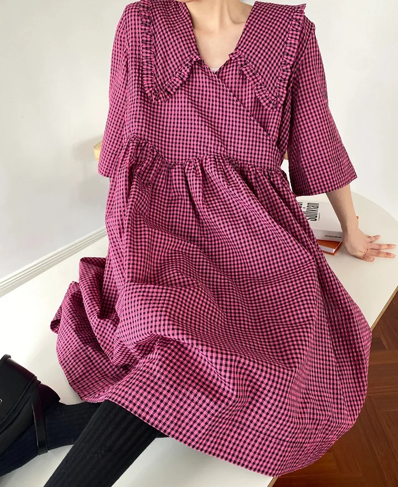 

Women Vintage Plaid Wrapped Midi Dresses Peter pan Collar Loose Ruffles Female Robe Spring Summer 2022 new