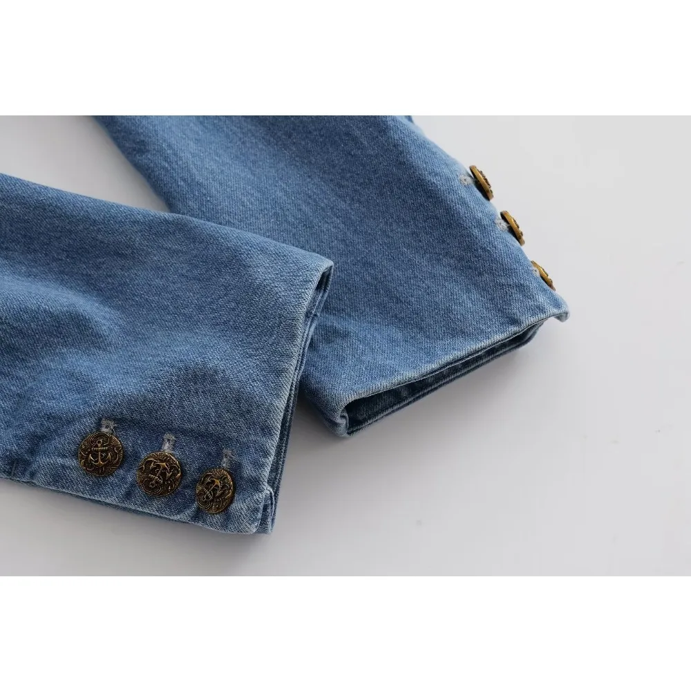 Куртка женская джинсовая с круглым вырезом и карманами укороченная