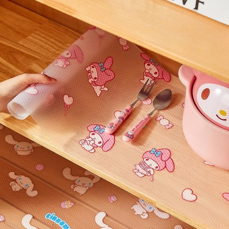 Фото Влагостойкая бумага с аниме-персонажами Cinnamoroll и My Melody, противоскользящая, съемная, для шкафов, кухонных полок, обувных шкафов, дома, игрушек №5