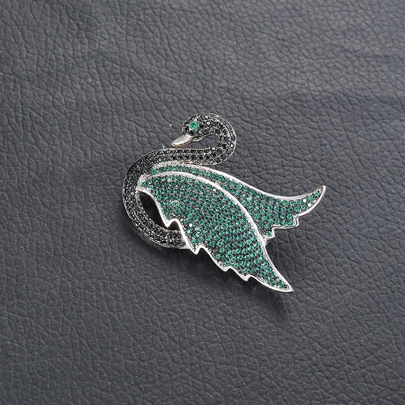 

Pretty Black And Green Zircon Swan Copper Lapel Pins Luxury Animal Brass Brooches Party Dress Clothes Jewelry Gift
