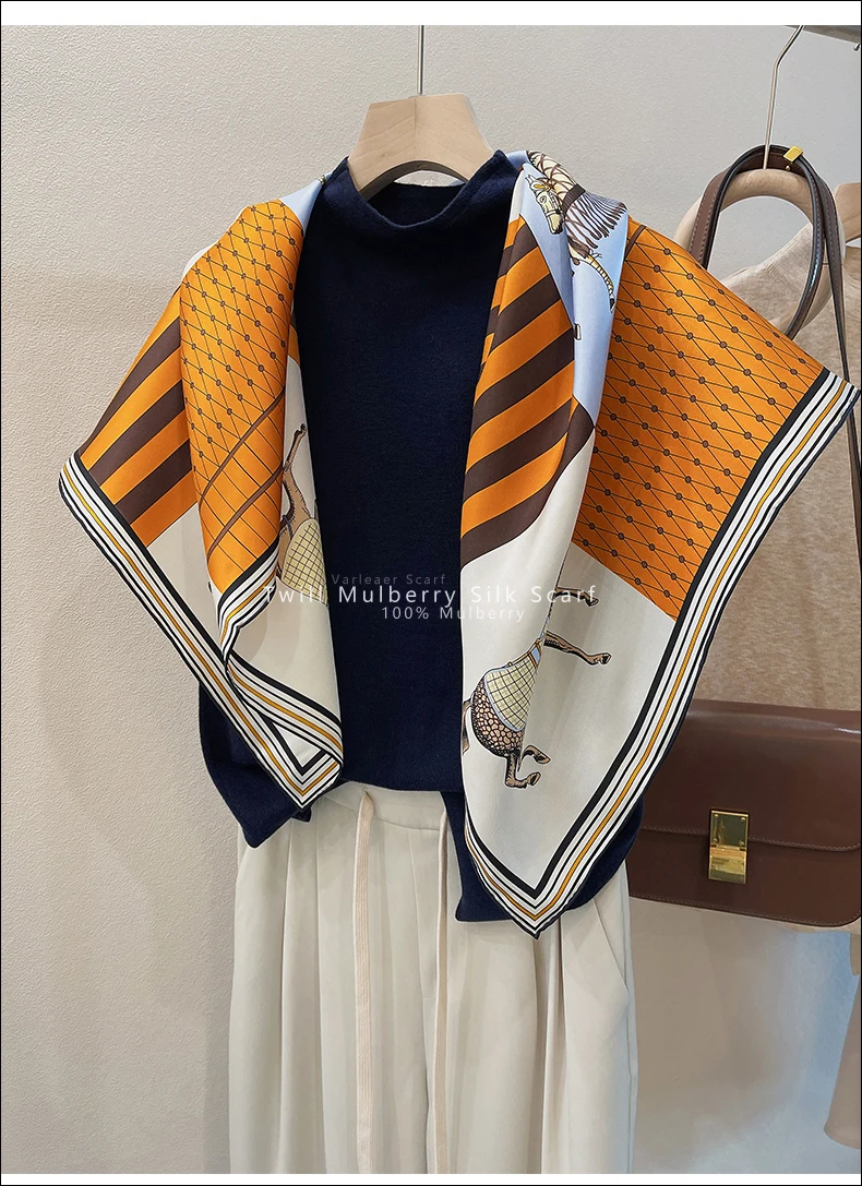 Рисунок 4 - Женский брендовый шелковый шарф с принтом лошадей