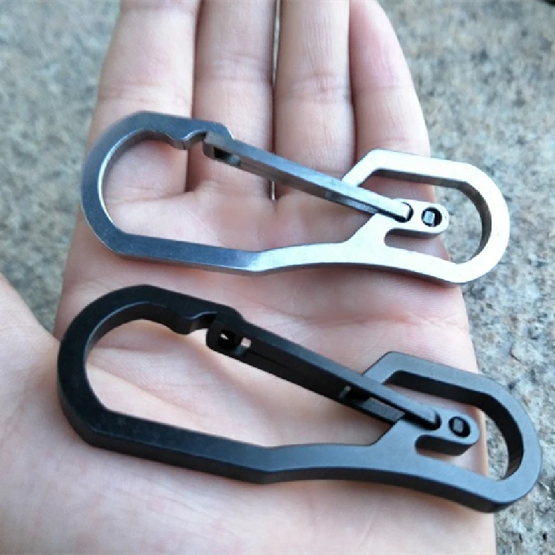 

1 PC Titanium Plating Carabiner Camping Clip Outdoor Key Ring Clip Keychain Holder Camping Keyring Hang Buckle Hook Carabiner
