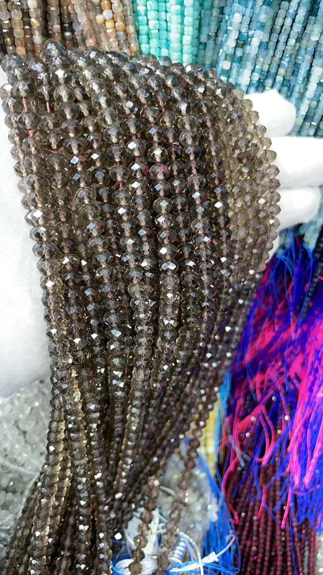 Натуральный цитрин Rondene 4x6 мм овальный вырез длина: 39 см.