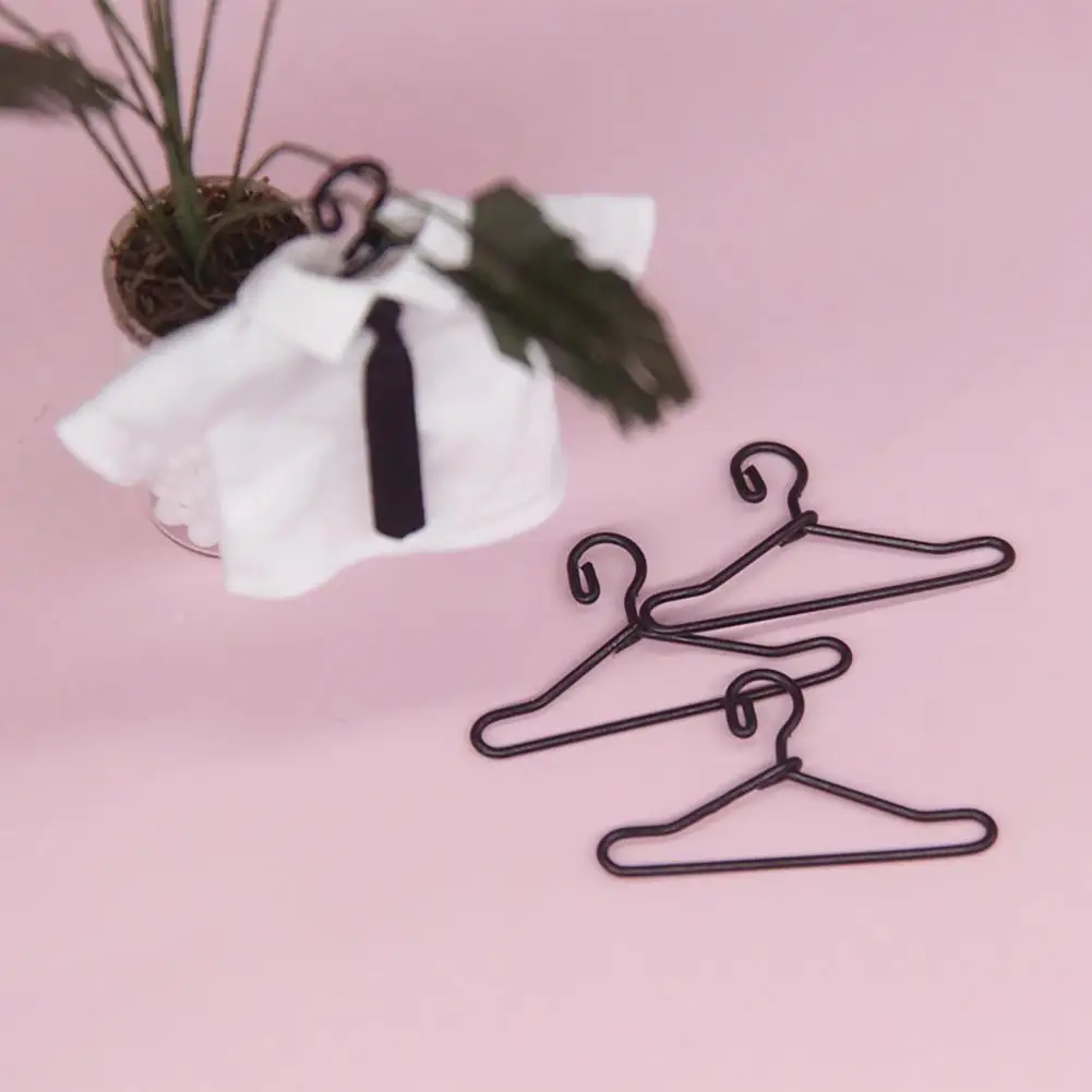 

Превосходное качество изготовления, прочный кукольный домик, миниатюрная вешалка для одежды, дисплей для детей