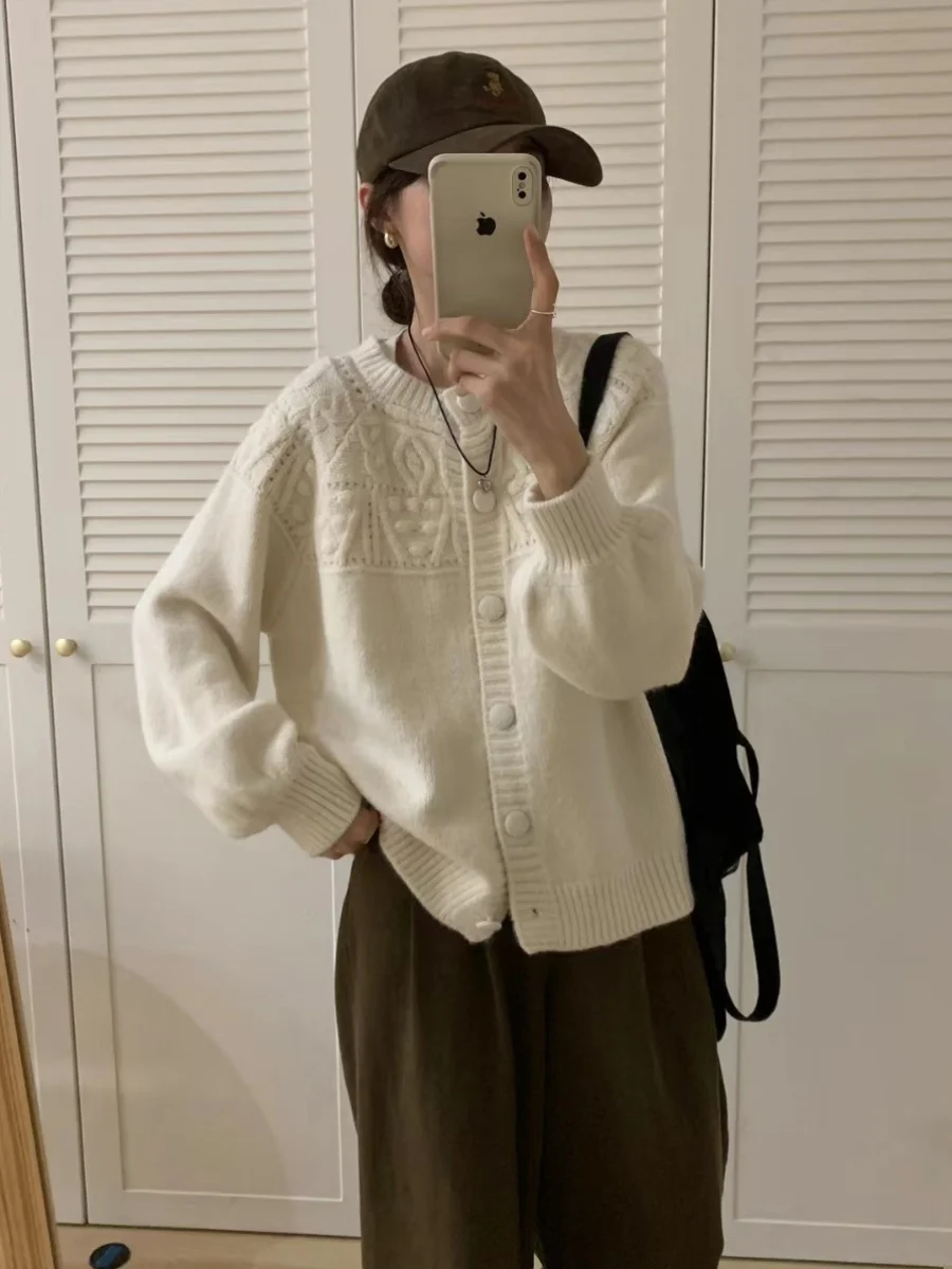 Изысканный дизайн вязаный крючком шерстяной кардиган с круглым вырезом