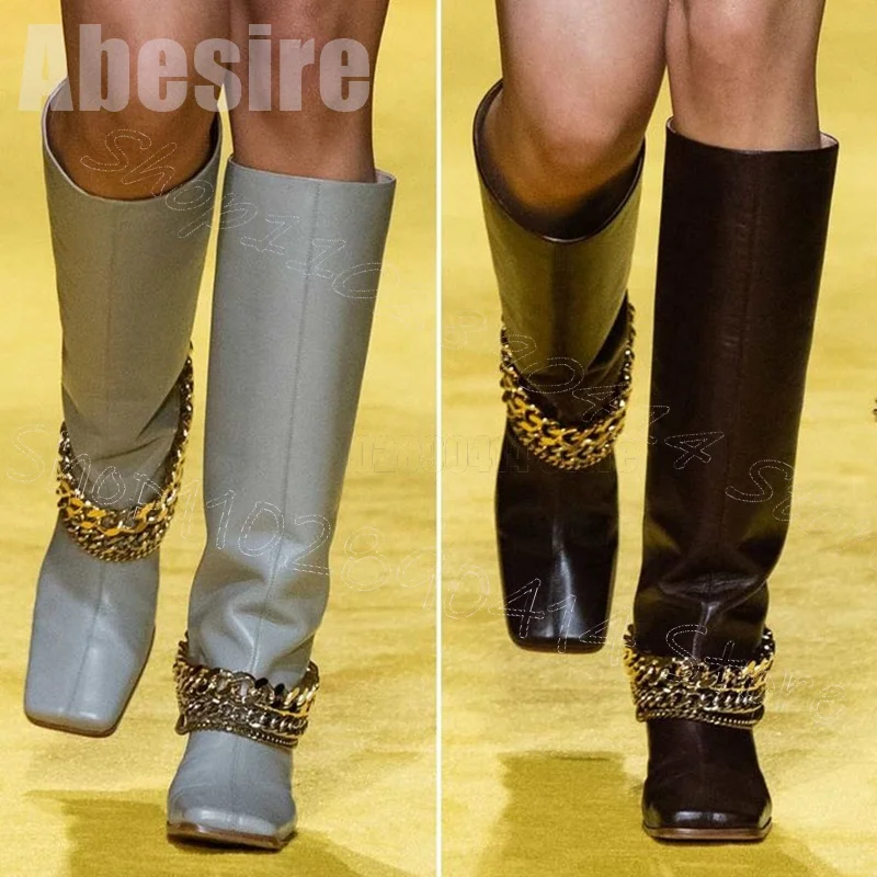 Небесно-голубые ботинки с квадратным носком и золотой цепочкой женская обувь без