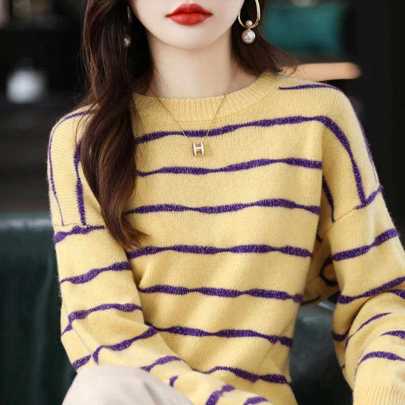 

Женский трикотажный мягкий свитер с круглым вырезом и длинным рукавом