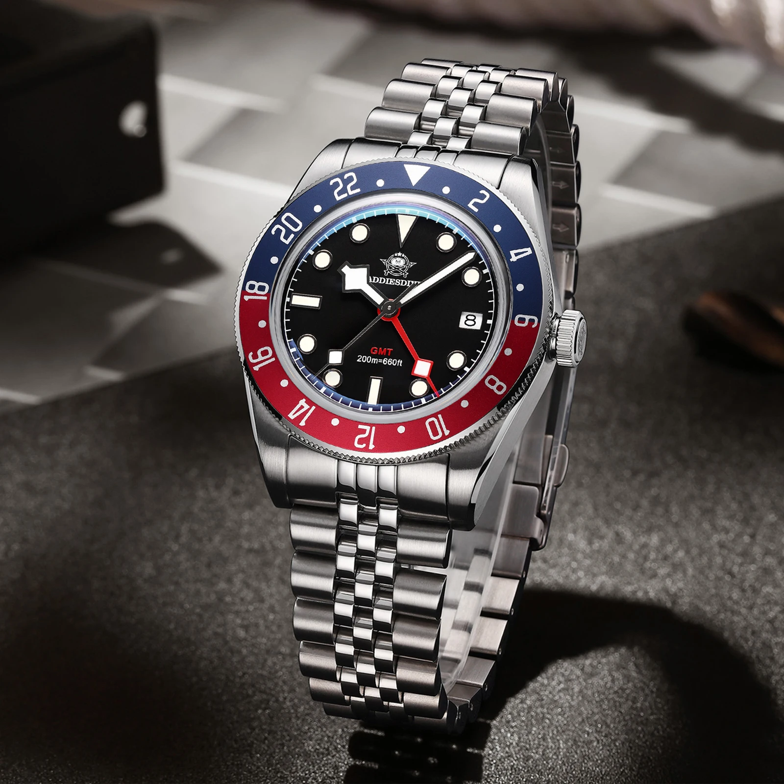 Фото Модные мужские часы ADDIESDIVE GMT с купольным стеклом, спортивные кварцевые наручные часы, водонепроницаемые до 20ATM, светящиеся часы для дайвинга №2