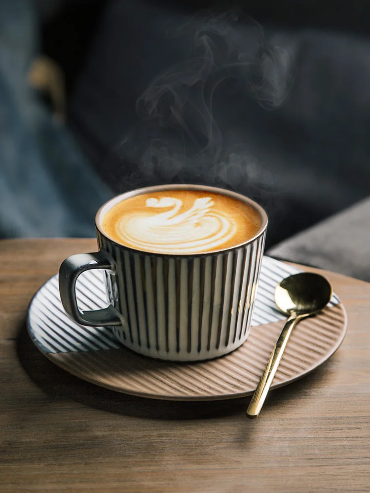 

Европейский минималистичный кофейный набор, ретро Керамическая кофейная чашка и тарелка, чай, кофе для послеобеденного чая