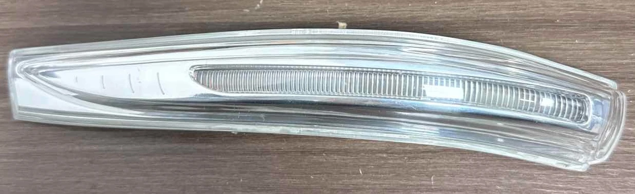 

Левый и правый фонарь зеркала заднего вида для Hyundai Santa Fe 2013 2014 2015 2016 2017 87613-2W000 87623-2W000 876132W000 876232W000