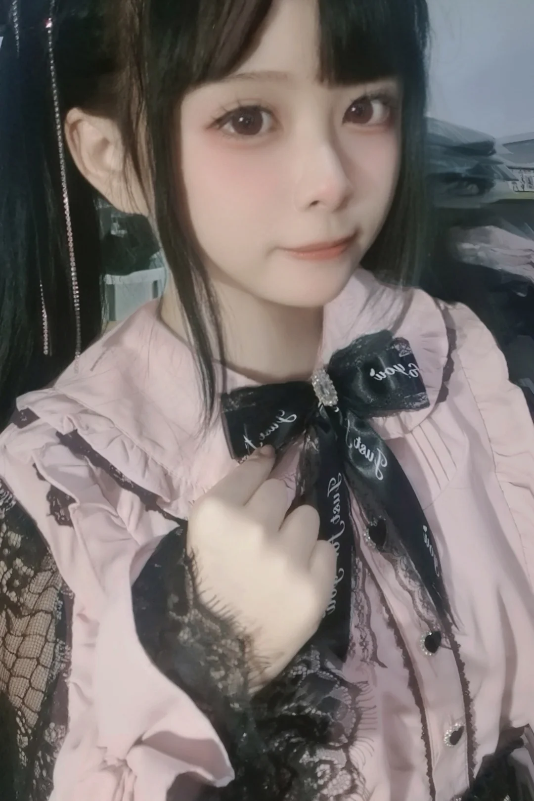 Новая весенняя женская рубашка с длинным рукавом и открытыми плечами в стиле