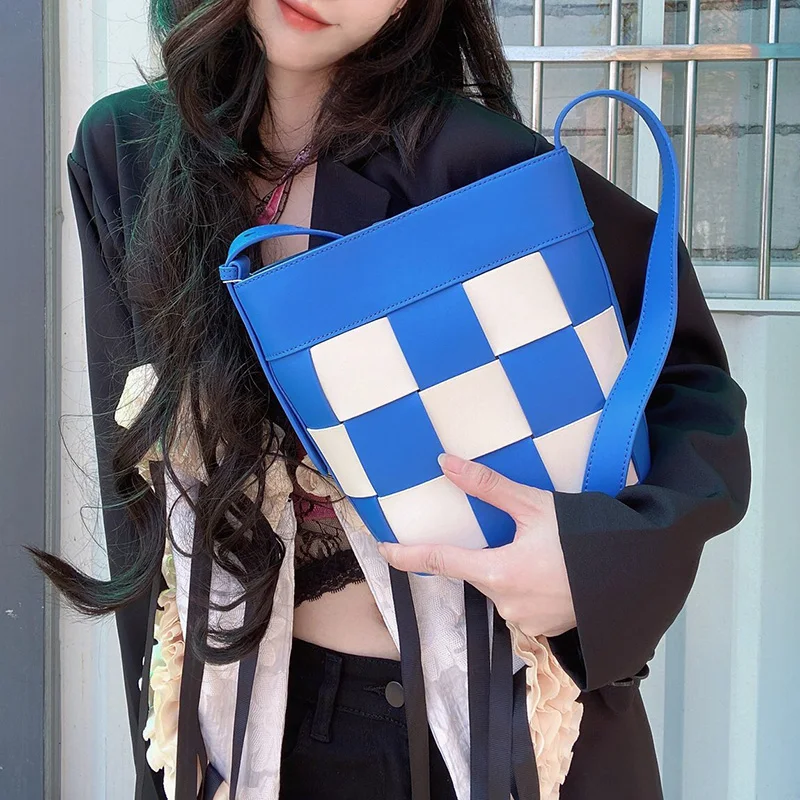 

DONNAIN 2022 New Spring Handmade Checkerboard Weave Calfskin Shoulder Bags Fashion Intrecciato Leather Bucket Girls OOTD