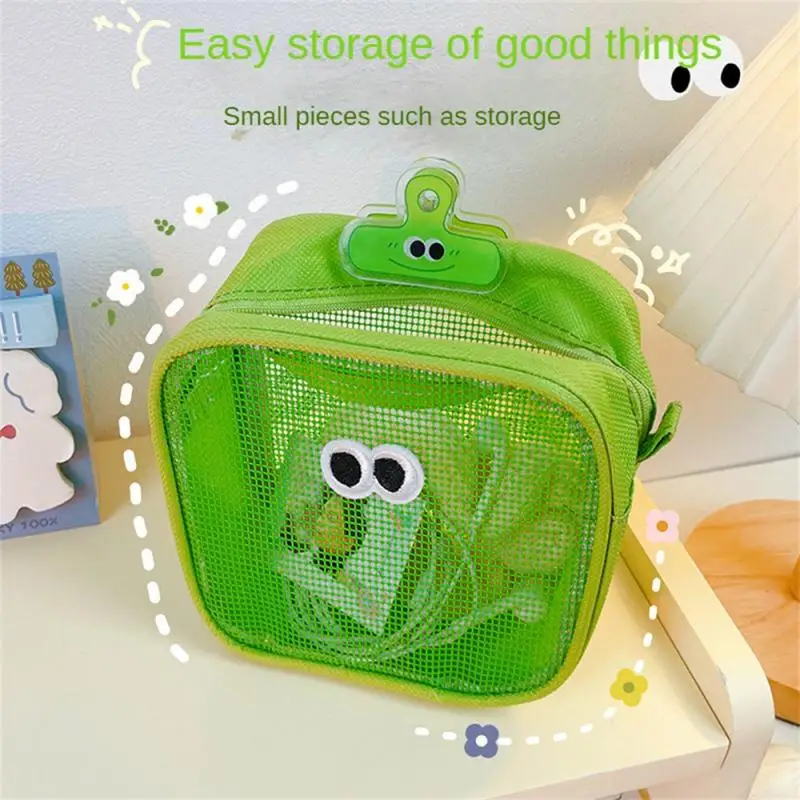 

Cosmetic Bag Small Size Convenient And Practical Easy To Access Durable Materials Wear-resistant And Durable Travel Gadgets