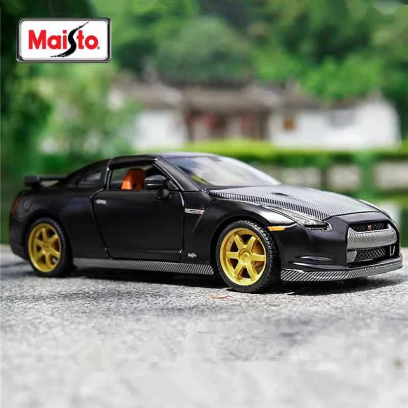 

Спортивная модель автомобиля Maisto 1:24 2009 Nissan GTR из углеродного волокна, литый под давлением металлический гоночный автомобиль, модель высокой имитации, детская игрушка в подарок