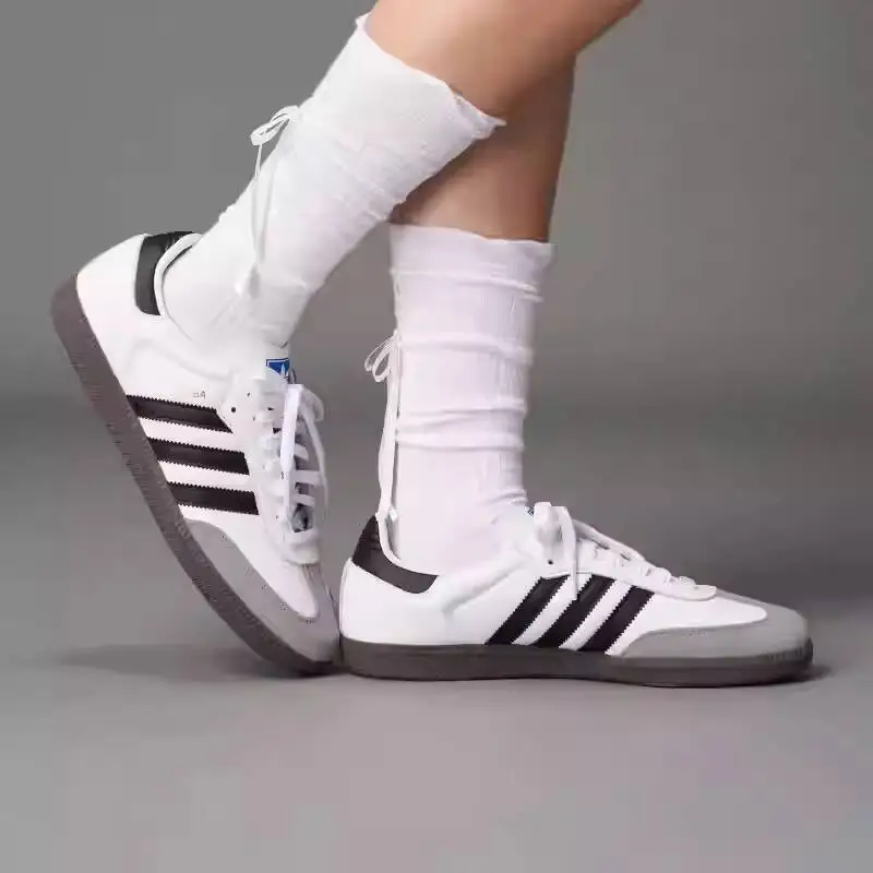 Фото Мужские кожаные замшевые кроссовки Samba Adidas Originals OG в стиле ретро, повседневная уличная обувь B75806 №3