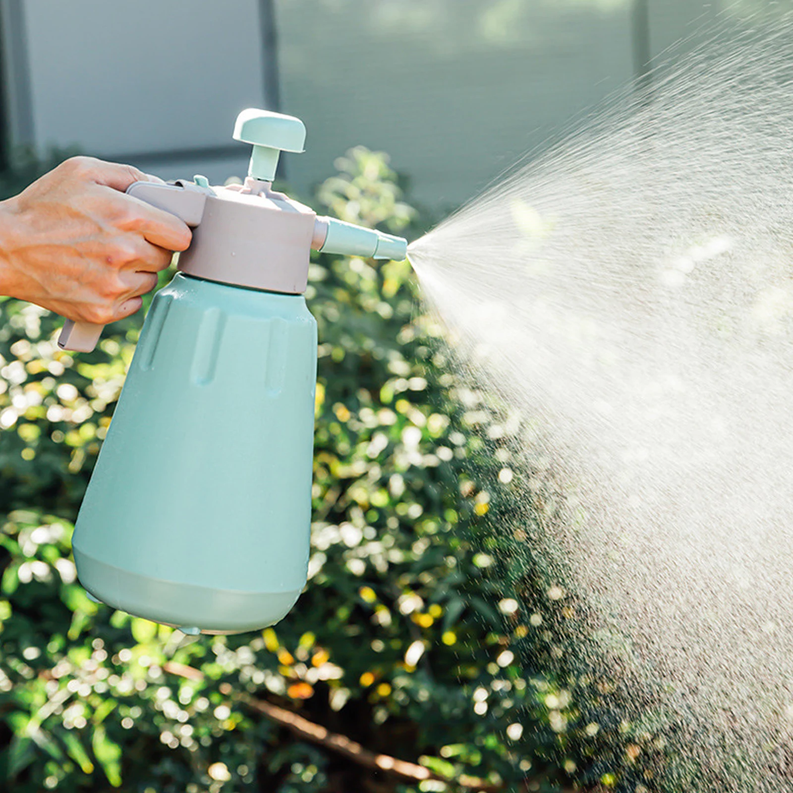 

High Pressure Spray Can Sprayer BIG 2L Watering Plants Home Cleaning Household Kettle