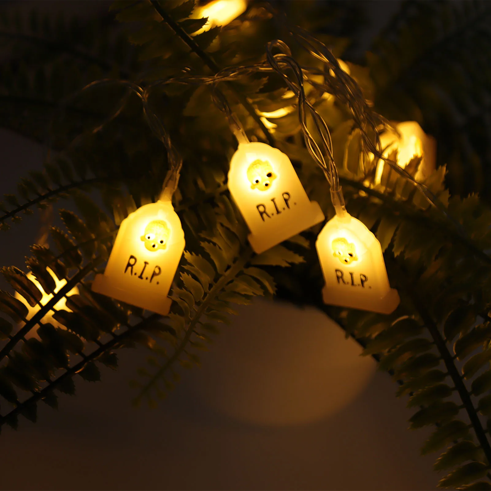 Рисунок 4 - Гирлянда на Хэллоуин с черепом