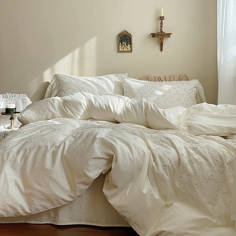 

Комплект постельного белья из промытого хлопка с вышивкой, 300TC, 2 цвета