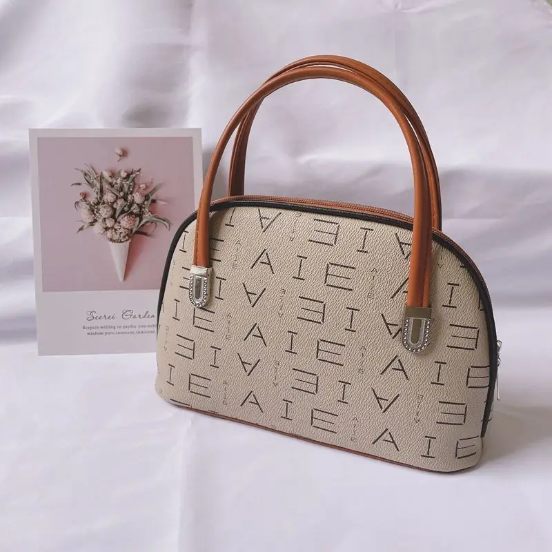 

Luxury Tassel Small Messenger Bag For Women Lingge Embroidery Casual Female Shoulder Bag 2022 Fashion Ladies Crossbody Bags