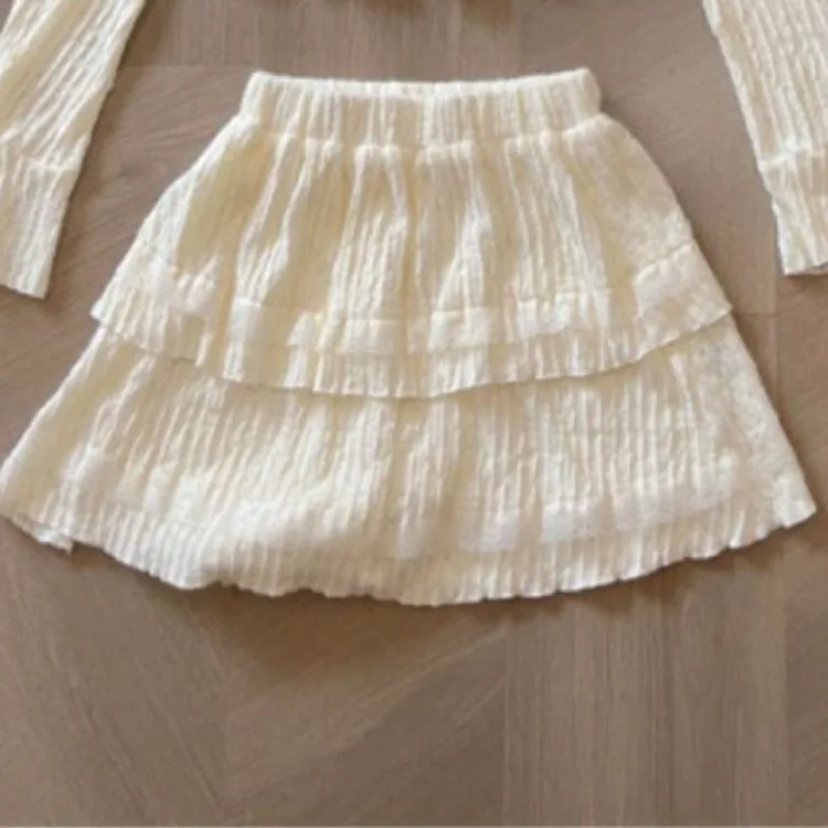 Женский комплект из двух предметов топ с квадратным вырезом и длинным рукавом