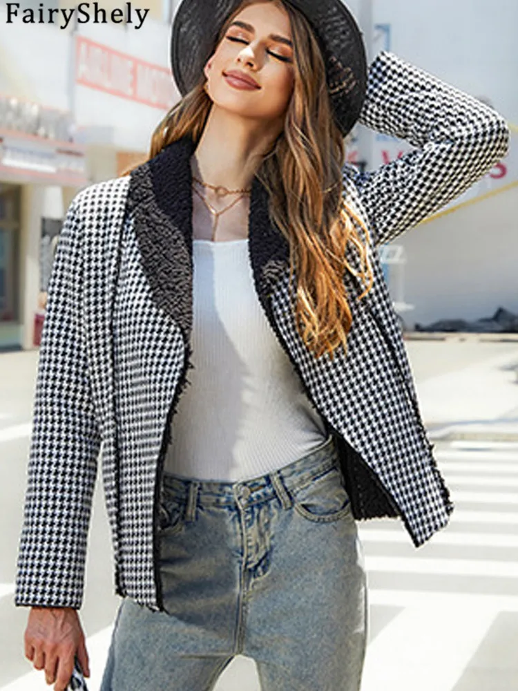 Теплая Женская куртка с капюшоном и отложным воротником на осень/зиму