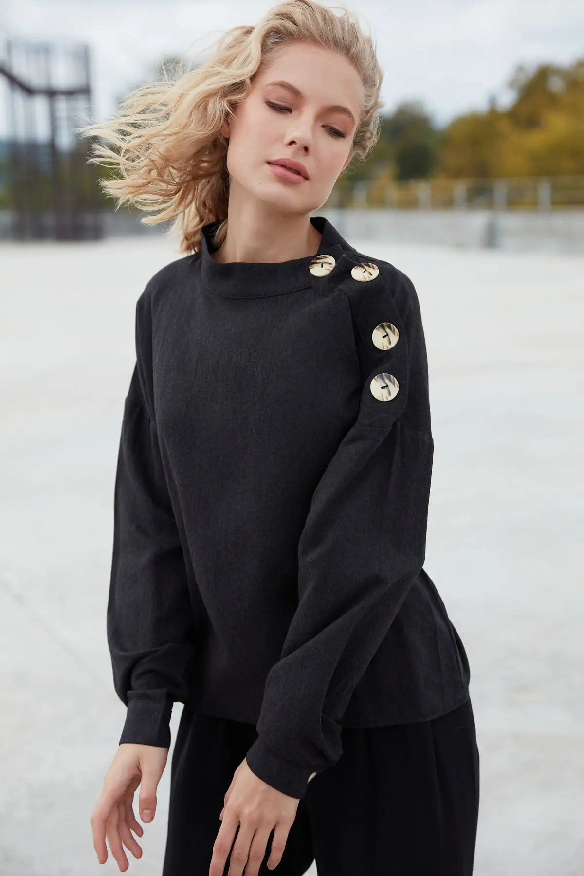 

Trendyol Button Knitted Blouse TWOAW22BZ1176
