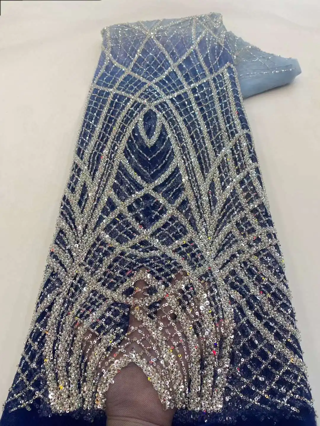 

2023 Luxury Handmade African Beadeds Lace Fabric Bridal Mesh Lace with Sequins Dubai Beading Fabric for Party Wedding Sew
