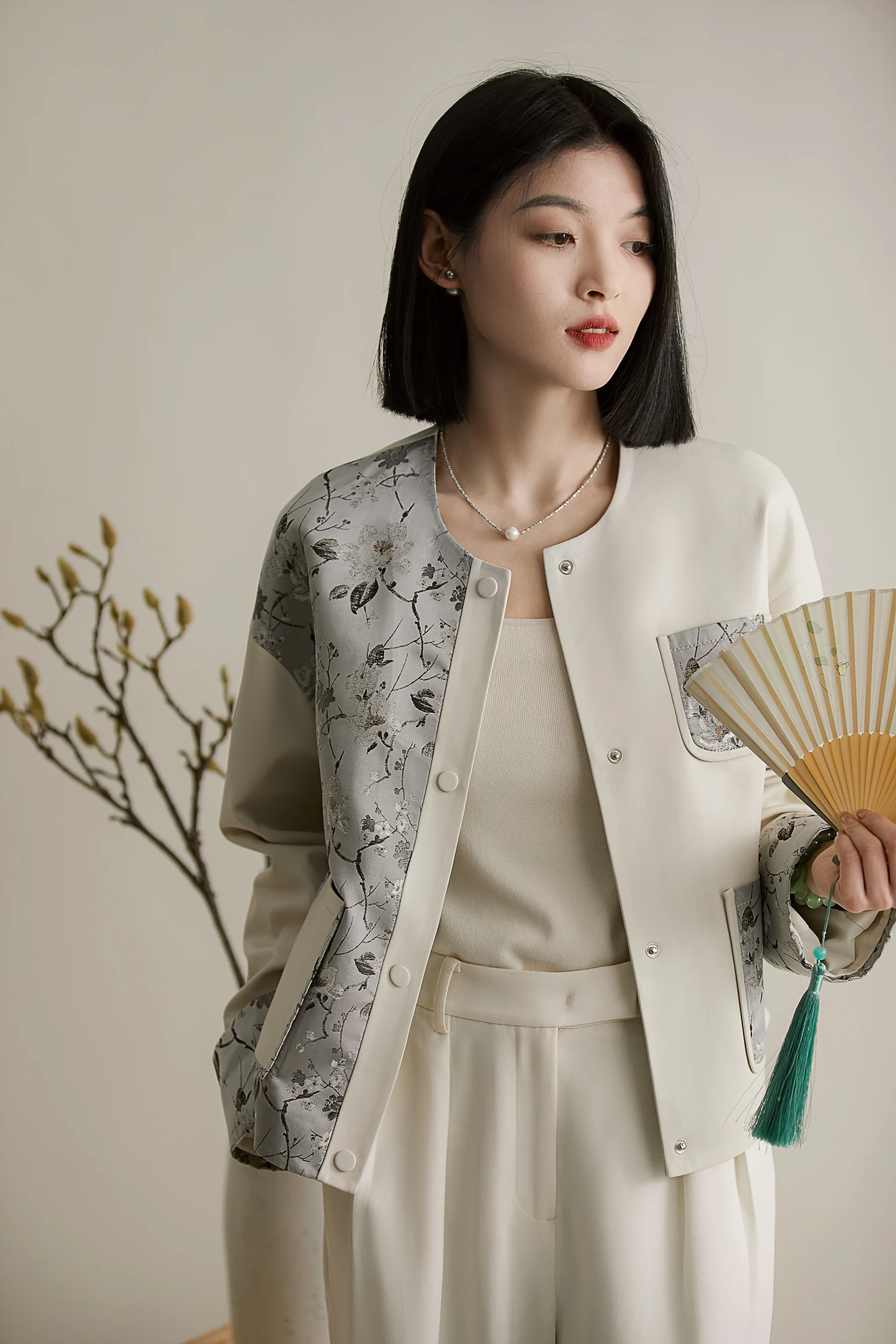 Лоскутное пальто BirdTree из шёлка тутового шелкопряда и овечьей кожи