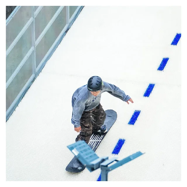 Летняя искусственная снежная спортивная поверхность СНЕЖНАЯ МОKEY Сухой лыжный