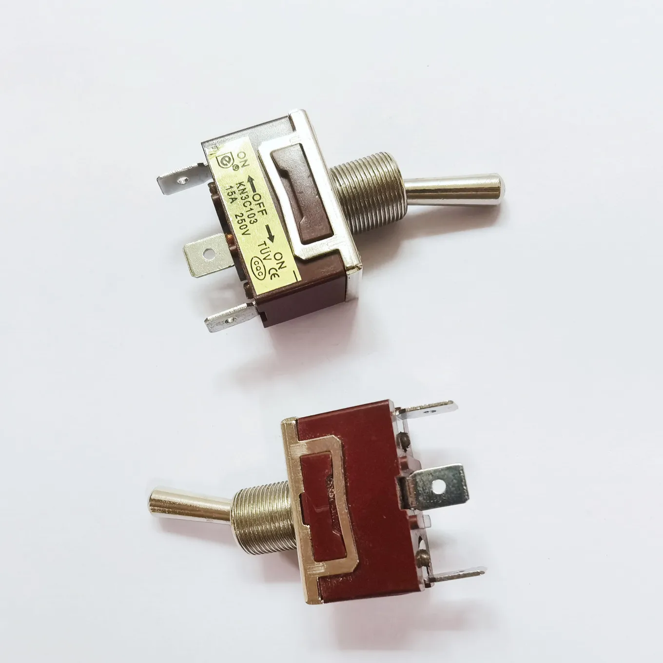 Фото Оригинальный новый 100% KN3C-103P ON-OFF-ON 3-контактный 3-ступенчатый тумблер 15A250V №1