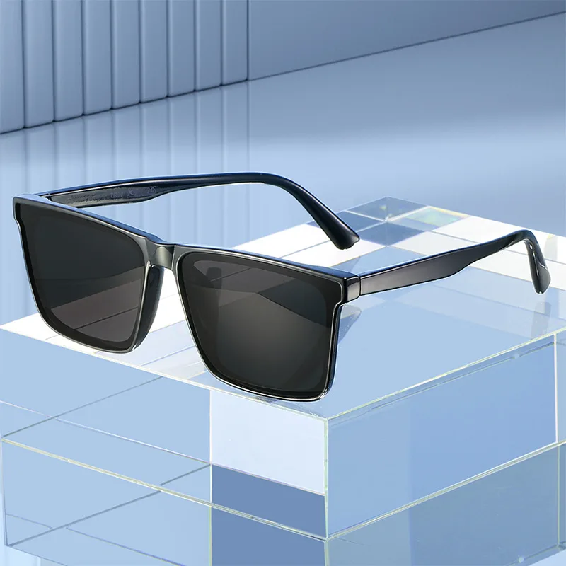 

Очки солнцезащитные унисекс в прямоугольной оправе, с поляризацией