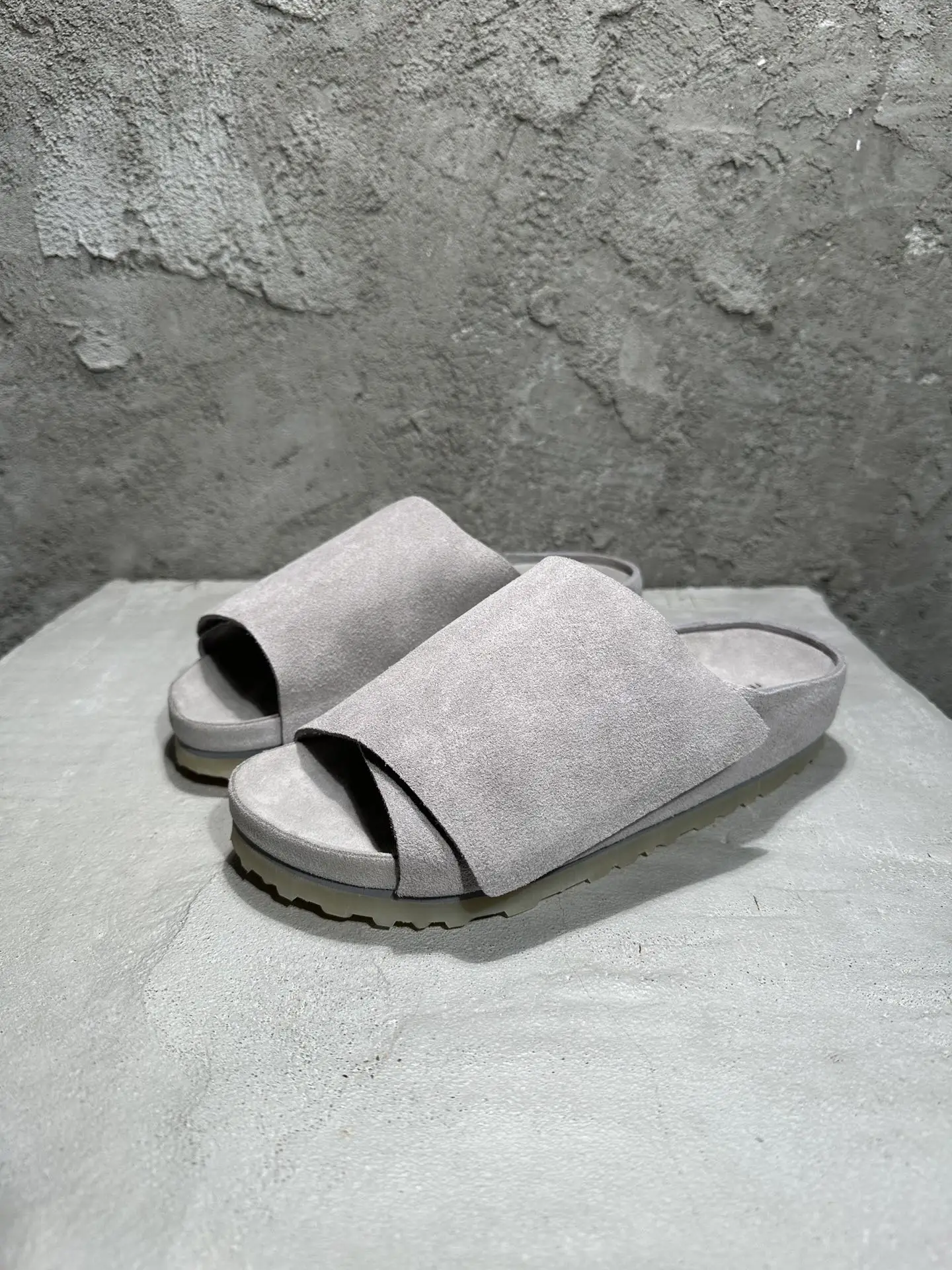 

23ss Owen Seak Men Slipper Sandals Casual Rome Gladiator Leather Slides Summer Shoes