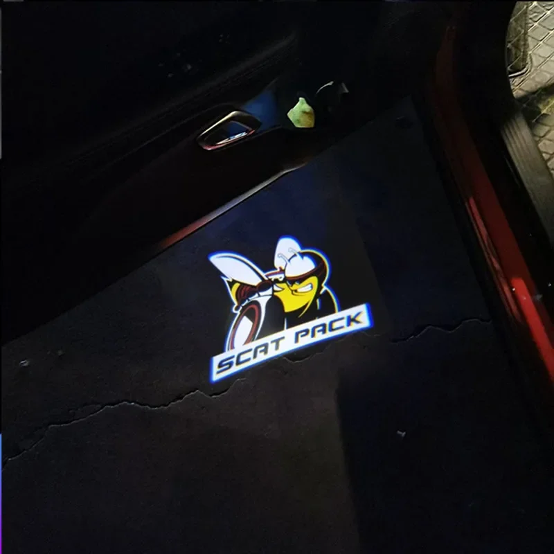 

2 шт. HD светодиодная лампа для дверей автомобиля, проектор, отвечающий свет приветствия для Challenger SRT Scat Pack, зарядное устройство для демонов, аксессуары Hellcat RT