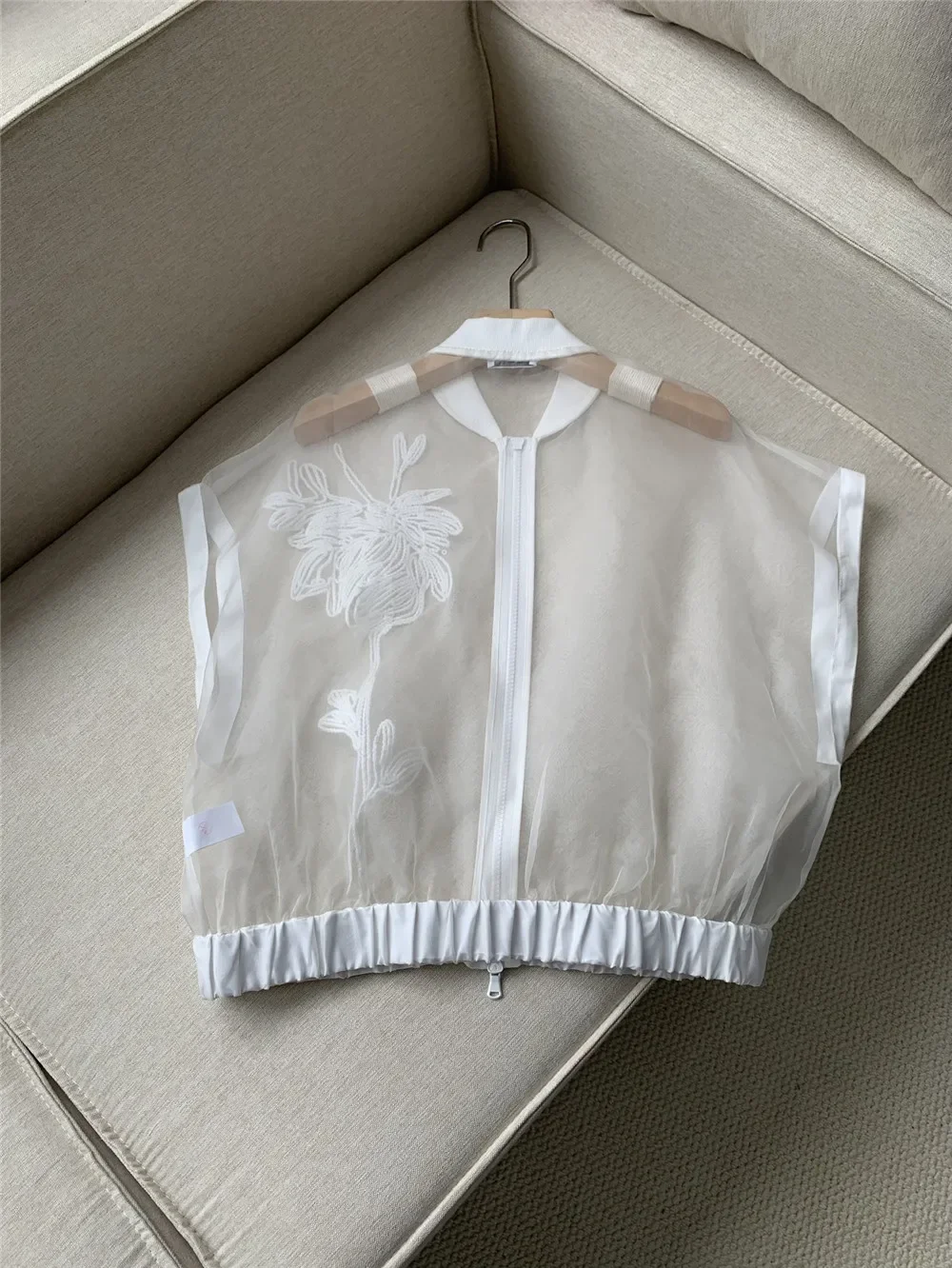 Летняя женская перспективная рубашка B * C с цветочной вышивкой и