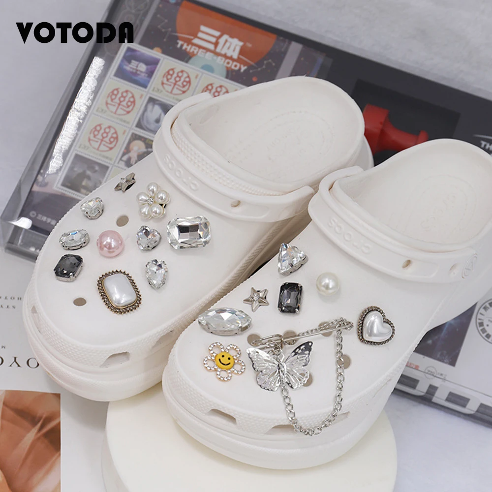 1set Charms For Croc Rhinestone Metal Chain Butterfly Shoe Accessories pin charm DIY Shoe Buckle Flower Girl Giftts Croc DECOR