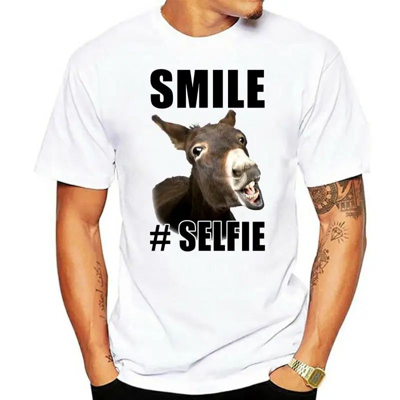 Женская футболка с коротким рукавом Smile selfie with donkey 3 4