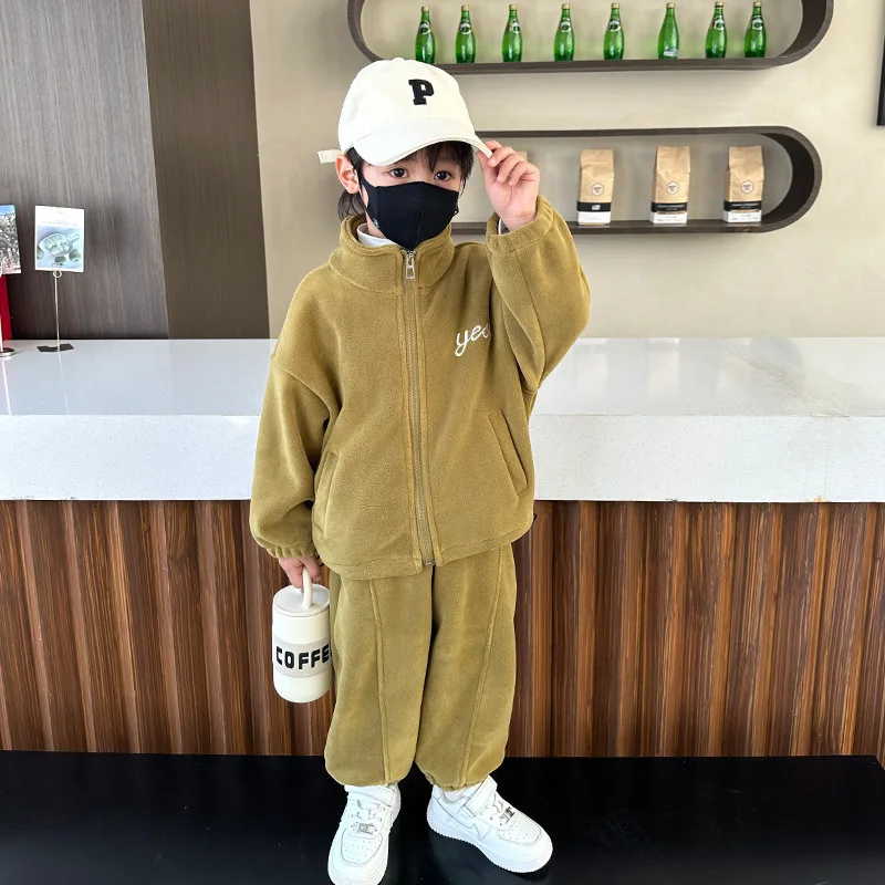 Детский флисовый костюм из свитшота и брюк на возраст 2-10 лет