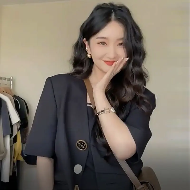 Plus Size Korean Fashion V-neck Short Sleeve Blazer Women Spring Summer Jacket Y2k Crop Top Business Casual Women's Clothing