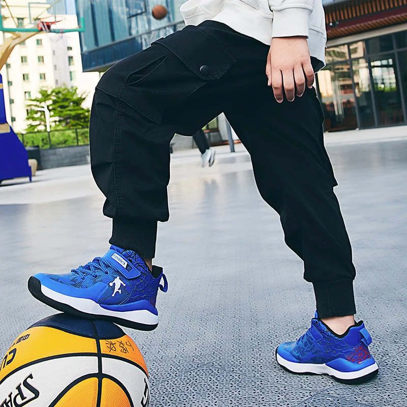 Brand Non-slip Rubber Kids Sneakers Black Boys Basketball Shoes Outdoor Children Sport Shoes Students Basket Trainers Shoes Red