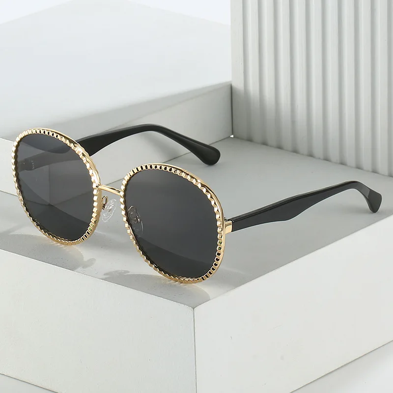 

New Fashion Oval Metal Frame Personality Avant-garde European and American Runway Light Luxury Sunglasses Ins Net Red