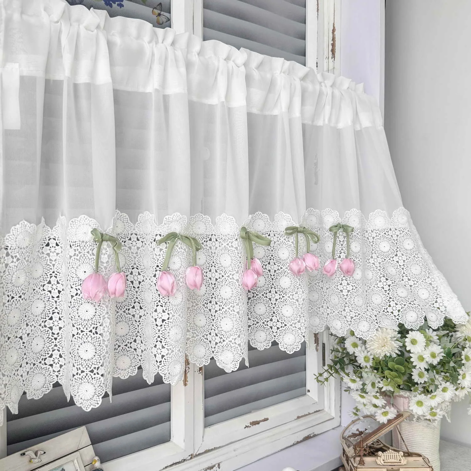 

Ламбрекен-штора белая кружевная ZH104+CP302+CP310