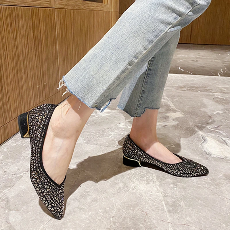 Women's Pumps New Med-heeled Woman Party Fashion Shoes Ladies Casual Loafers Crystal Pointed Toe Elegant Shoes Female Wedding