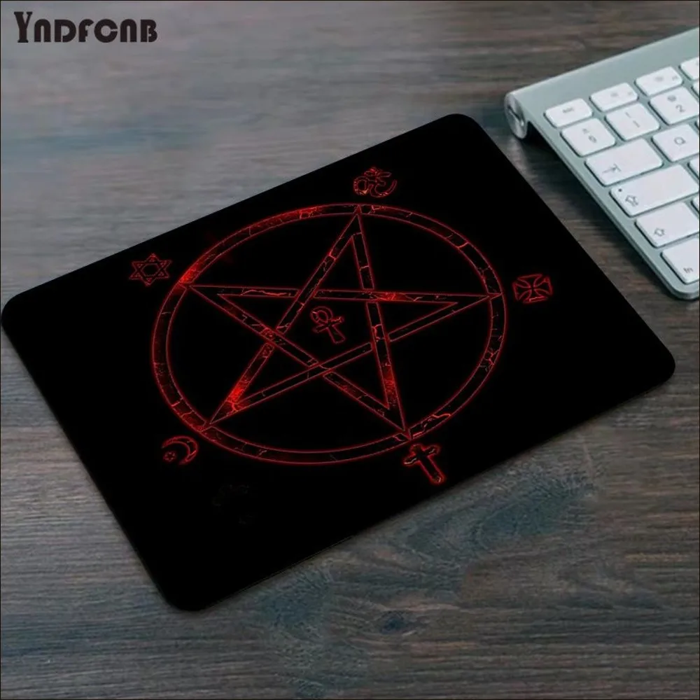 Маленький игровой коврик для мыши 25x29 см