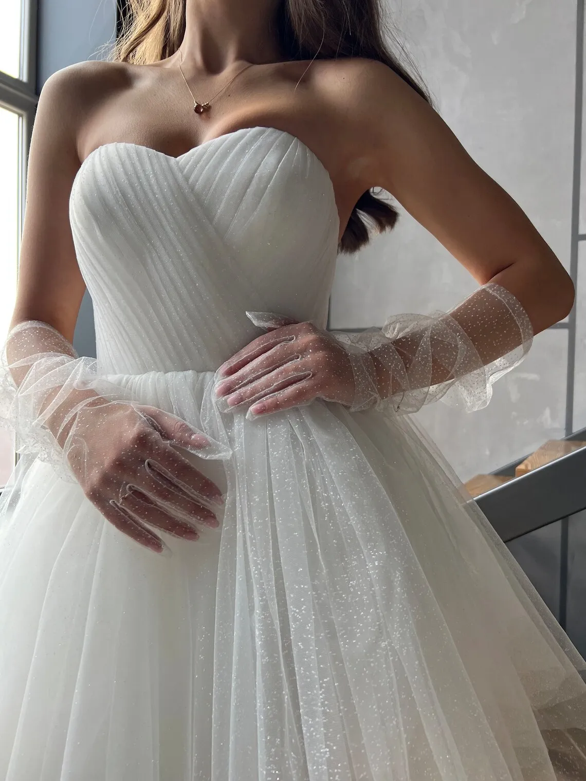 Блестящие свадебные платья короткое простое милое без бретелек бальное платье