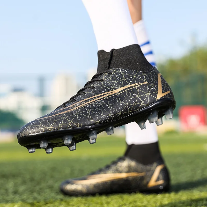 Breathable Football Boots Men Professional Society Soccer Shoes Cleats FG/TF Non-slip Sport Sneakers Futsal chuteiras society